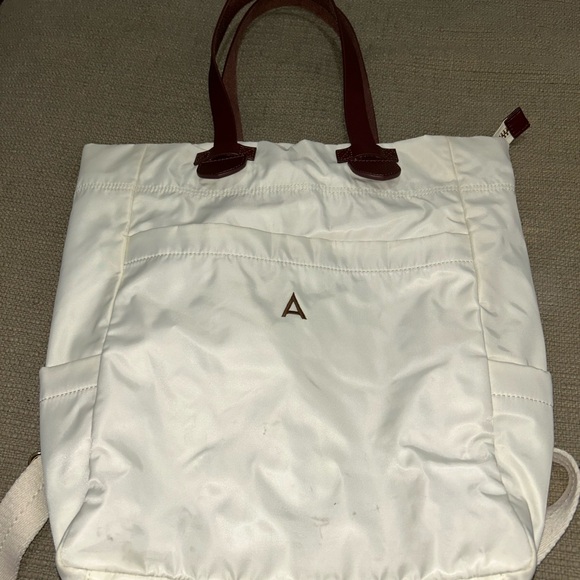 Mark & Graham diaper backpack - Picture 3 of 10